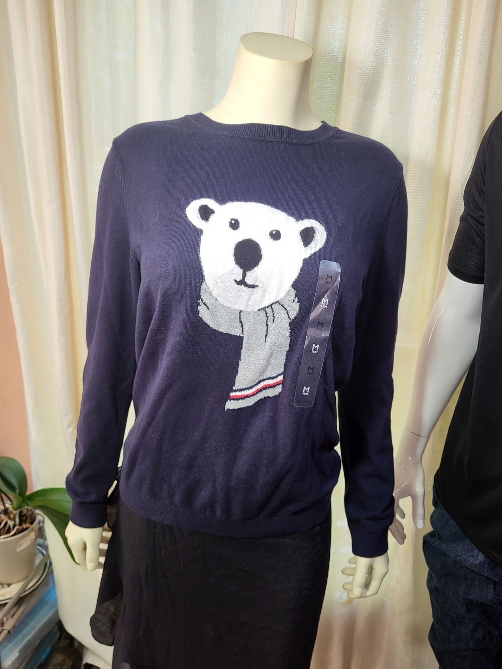 Men's Tommy Hilfiger Navy Sweater with Polar Bear Motif Medium